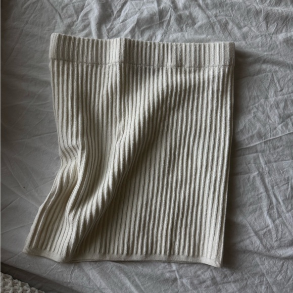 White Ribbed mini Skirt - Picture 2 of 3